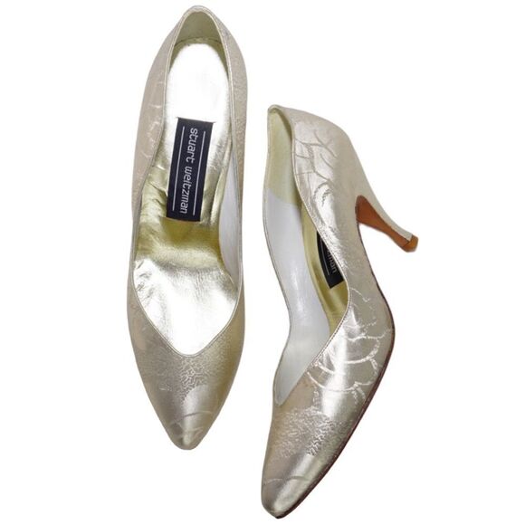 Stuart Weitzman Vintage Metallic Gold Almond Toe Pumps, Size 8 - Picture 1 of 12